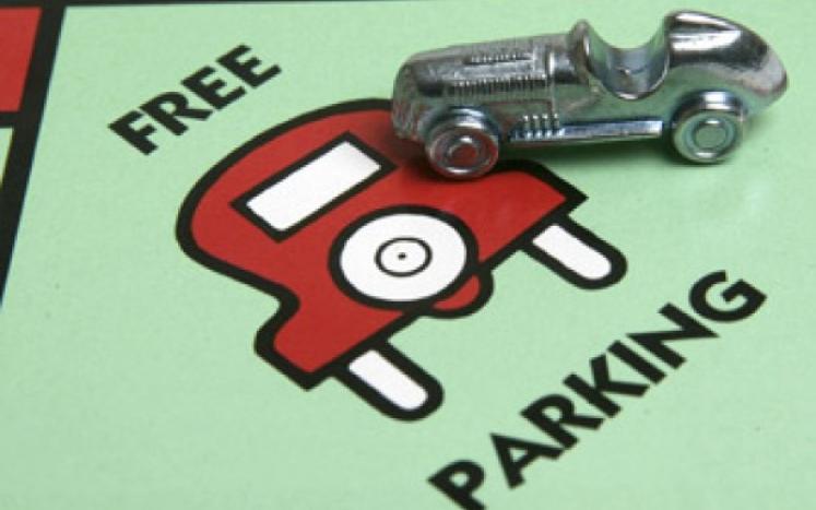 Free Parking Logo
